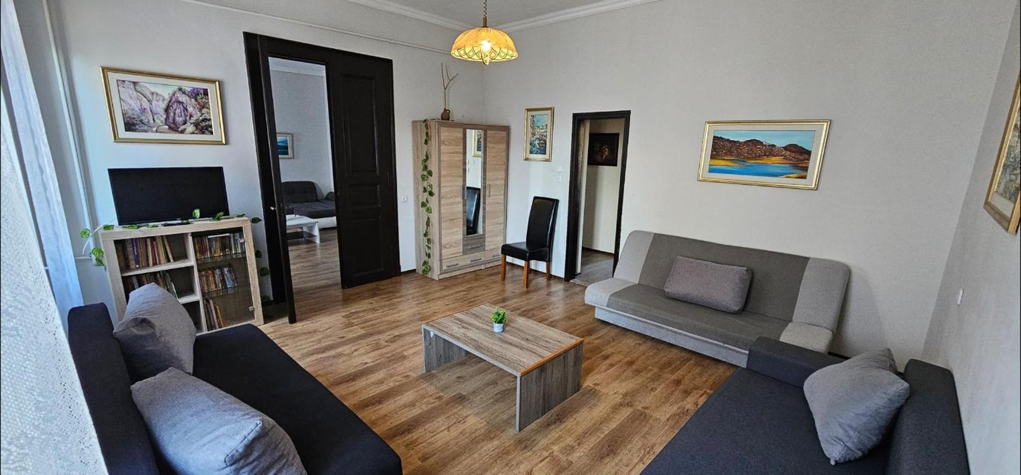 Apartment Artist